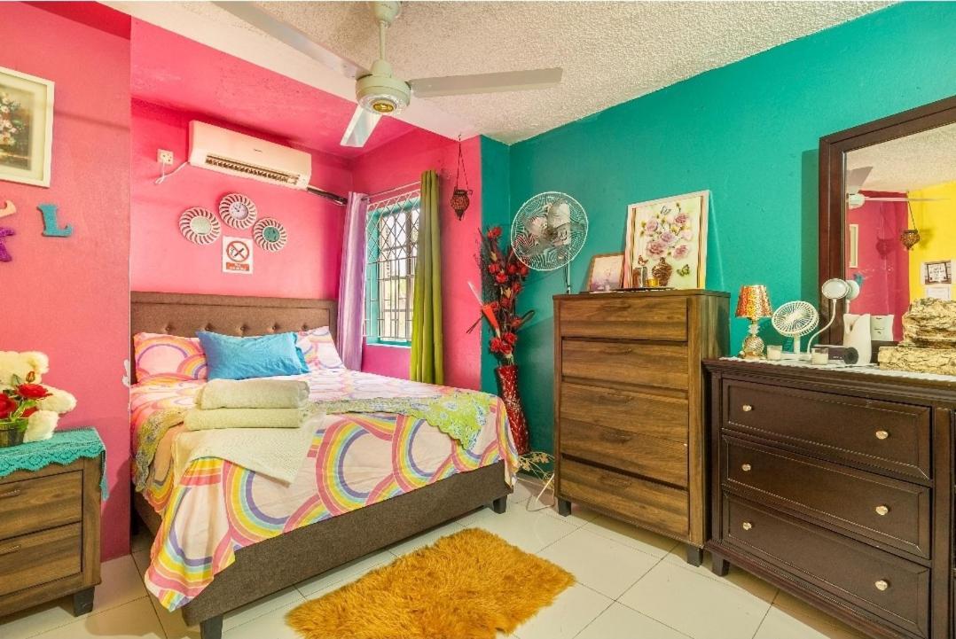 Colorful Private Room Oasis Montego Bay Luaran gambar